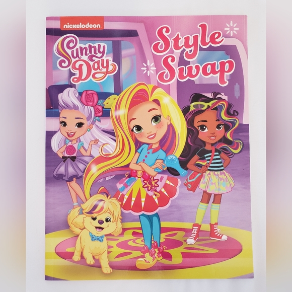 SUNNY DAY Style Swap Book + Activities!! - Picture 1 of 7